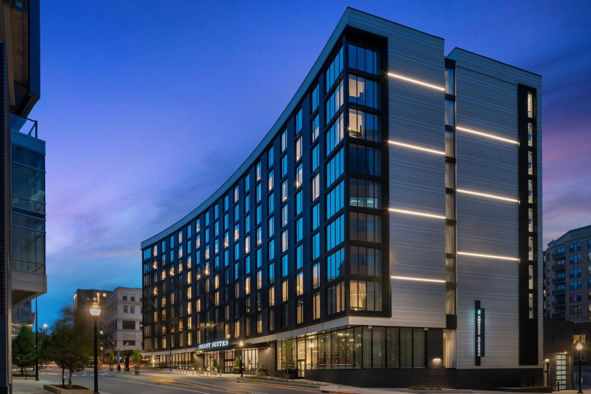 Embassy Suites By Hilton Madison Downtown Exterior foto